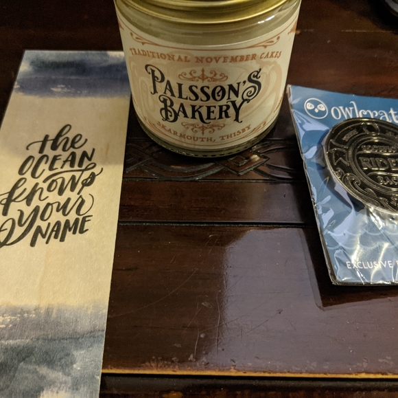 Scorpio Races merch - Picture 1 of 2